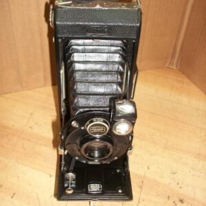 ANTIGUA CAMARA DE FOTOS-IKONTA-ZEISS IKON-CON FUNDA